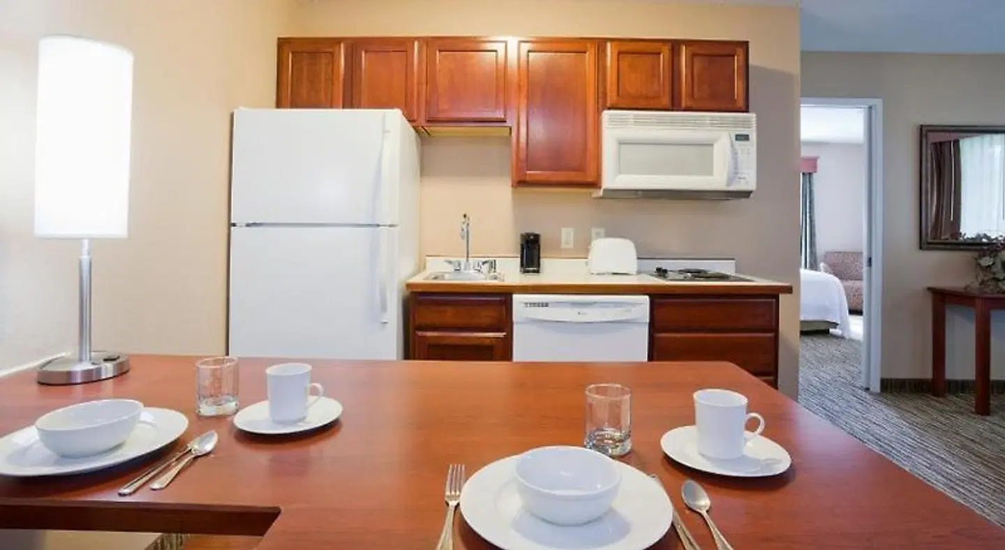 GrandStay Residential Suites Eau Claire Badezimmer