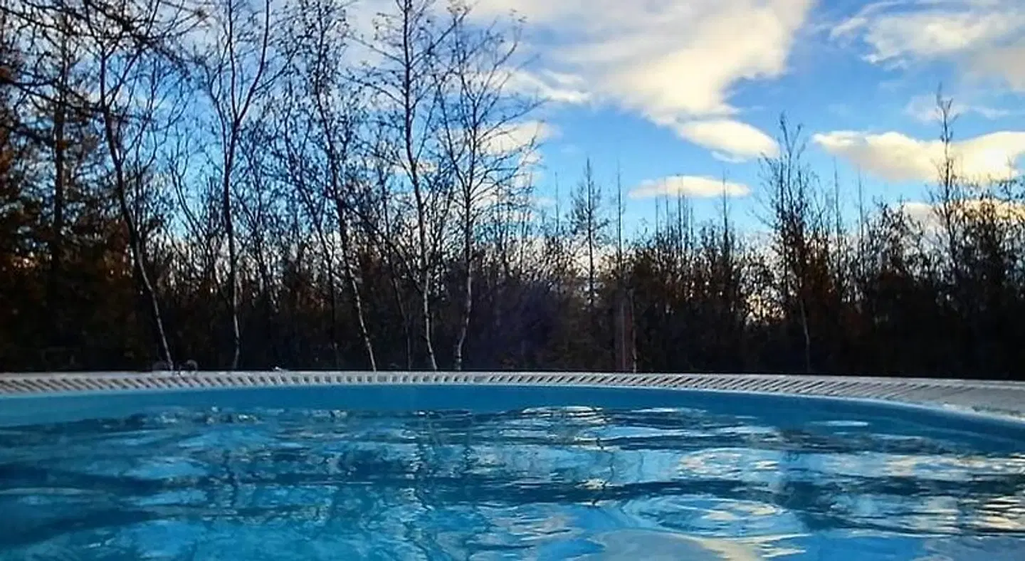 Kjarnalundur OUTDOOR_POOL