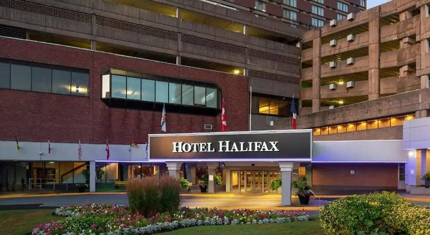 HOTEL HALIFAX Aussenansicht