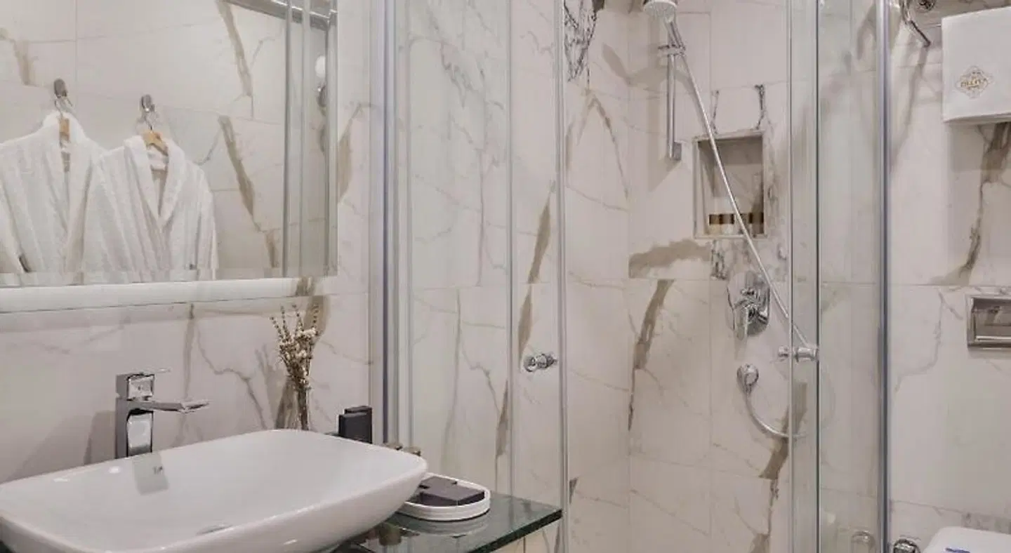 Delita City Hotel Badezimmer