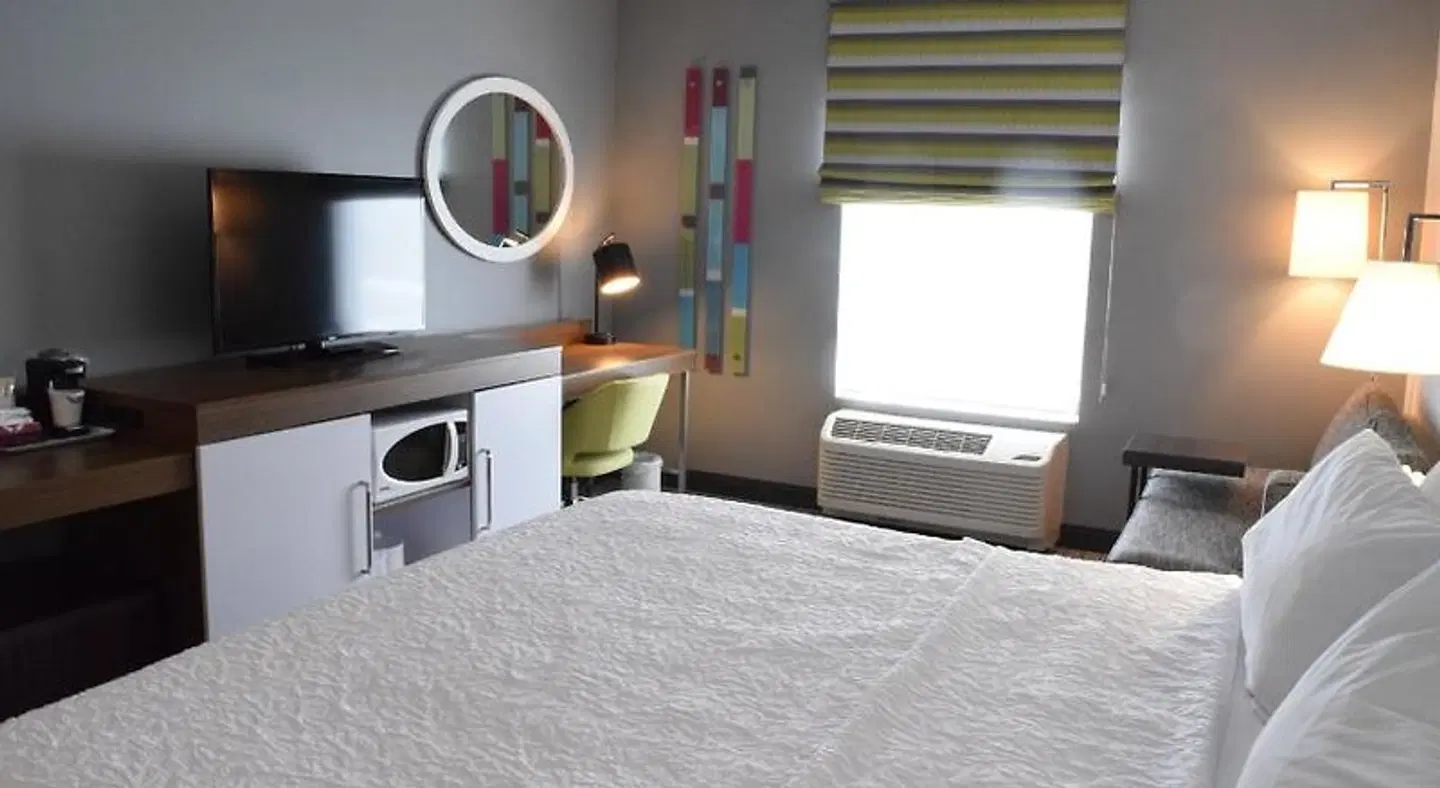Hampton Inn Buffalo-Hamburg ROOM_EXAMPLE