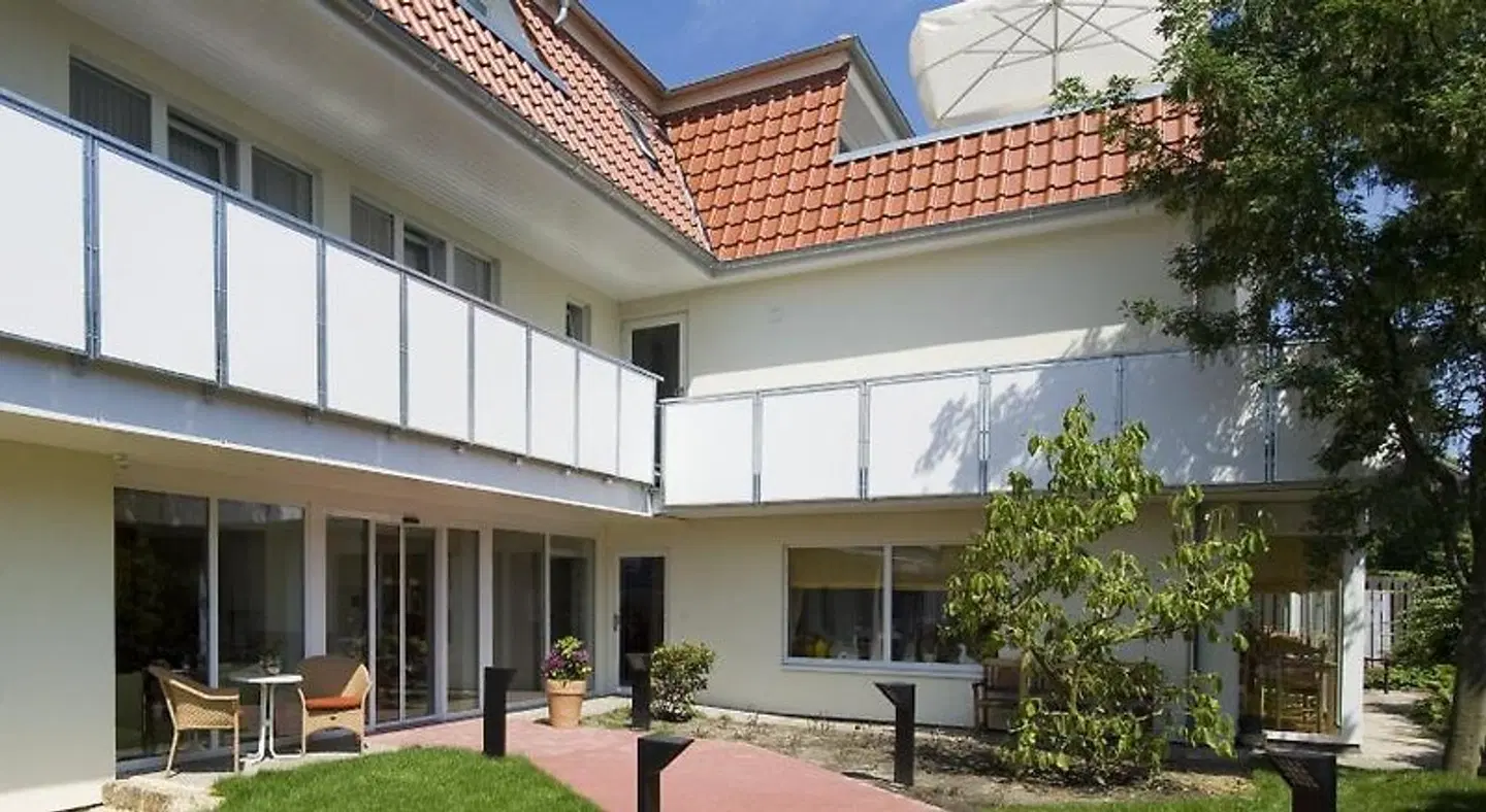 Petersen EXTERIOR