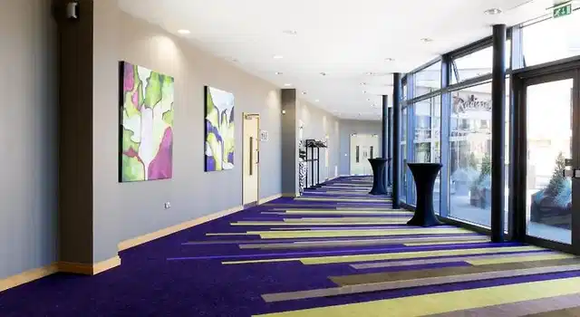 Radisson Blu Waterfront Hotel, Jersey Lobby