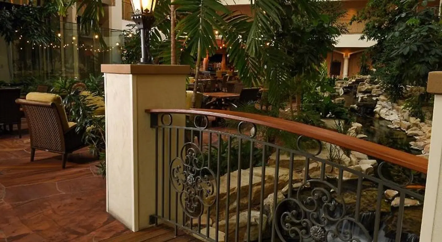 Woolley's Classic Suites Denver Airport Terrasse