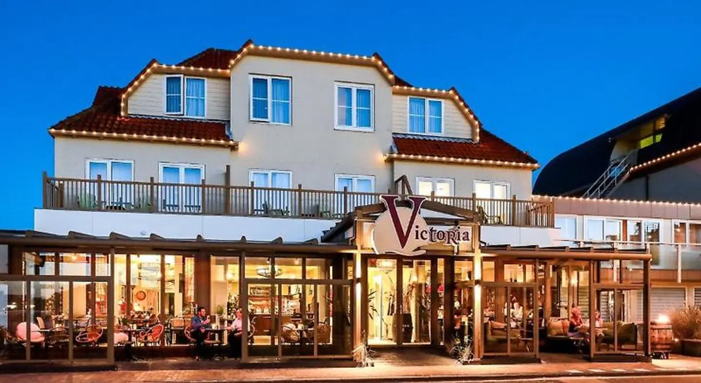 Victoria EXTERIOR