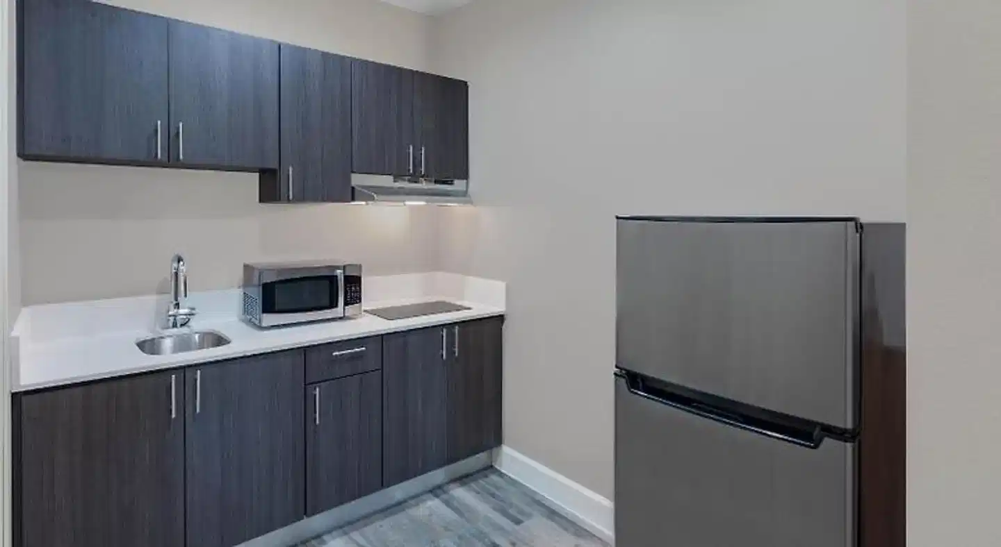 Super 8 by Wyndham Houston NW Beltway 8 Badezimmer