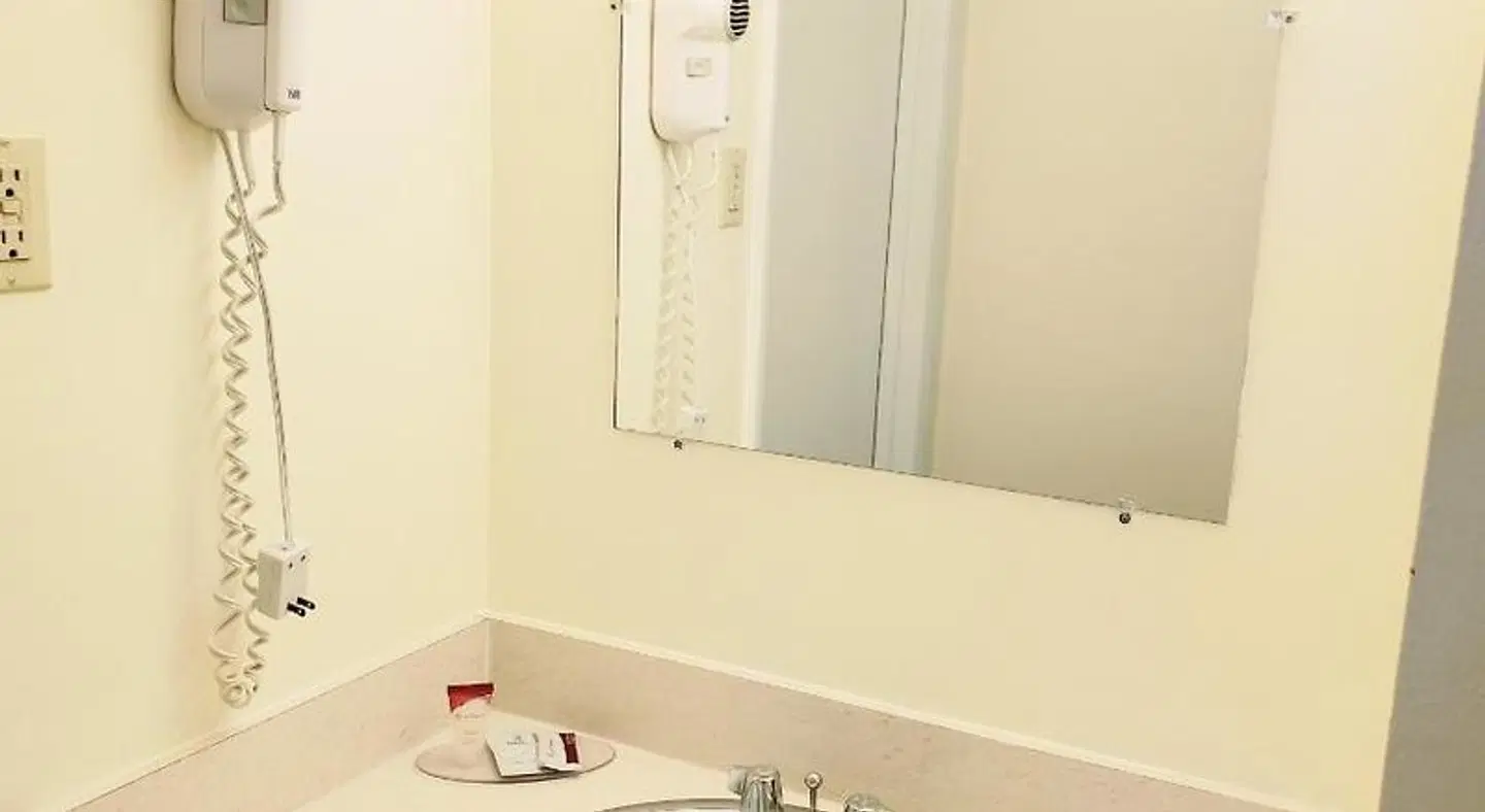 Budget Inn Express Badezimmer