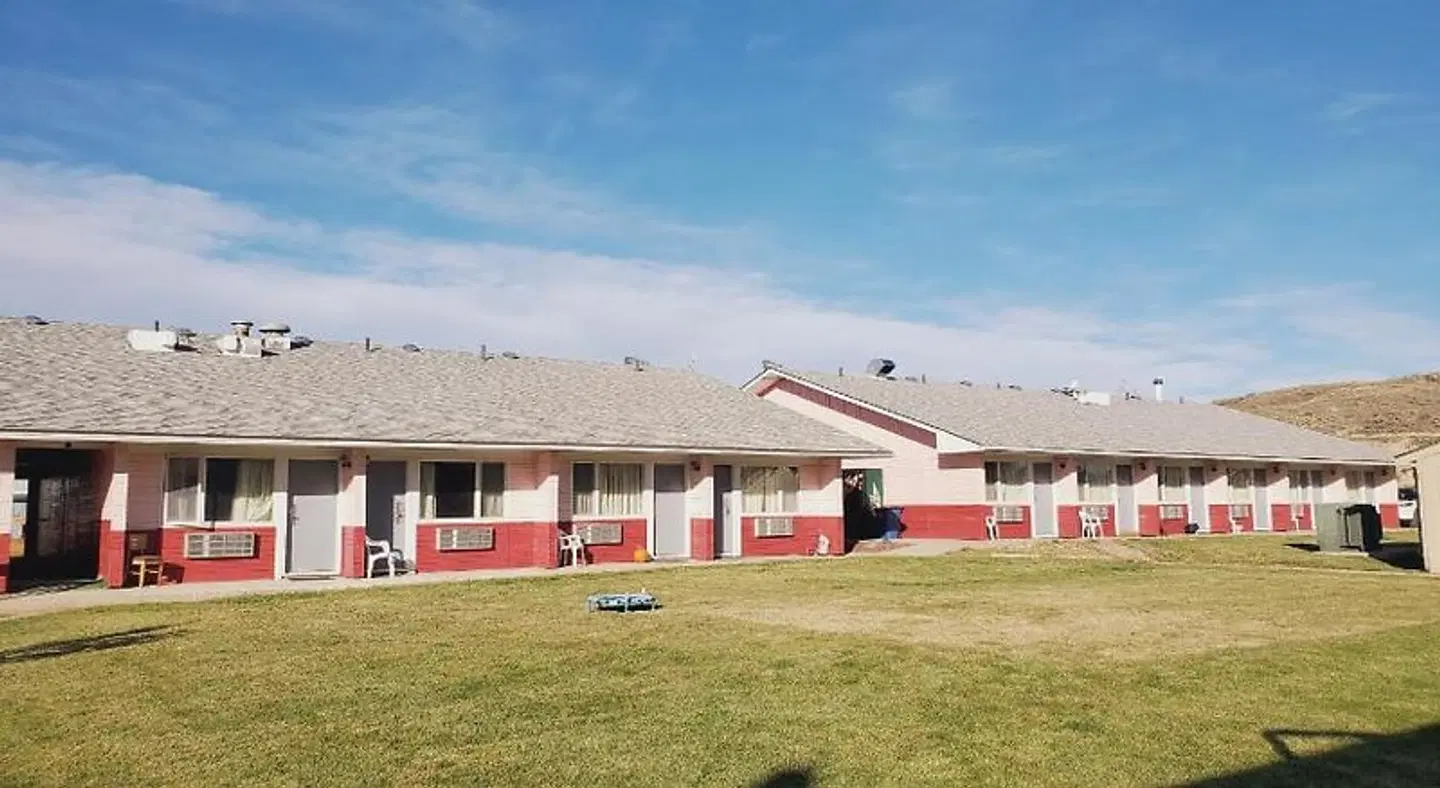 Budget Inn Express EXTERIOR