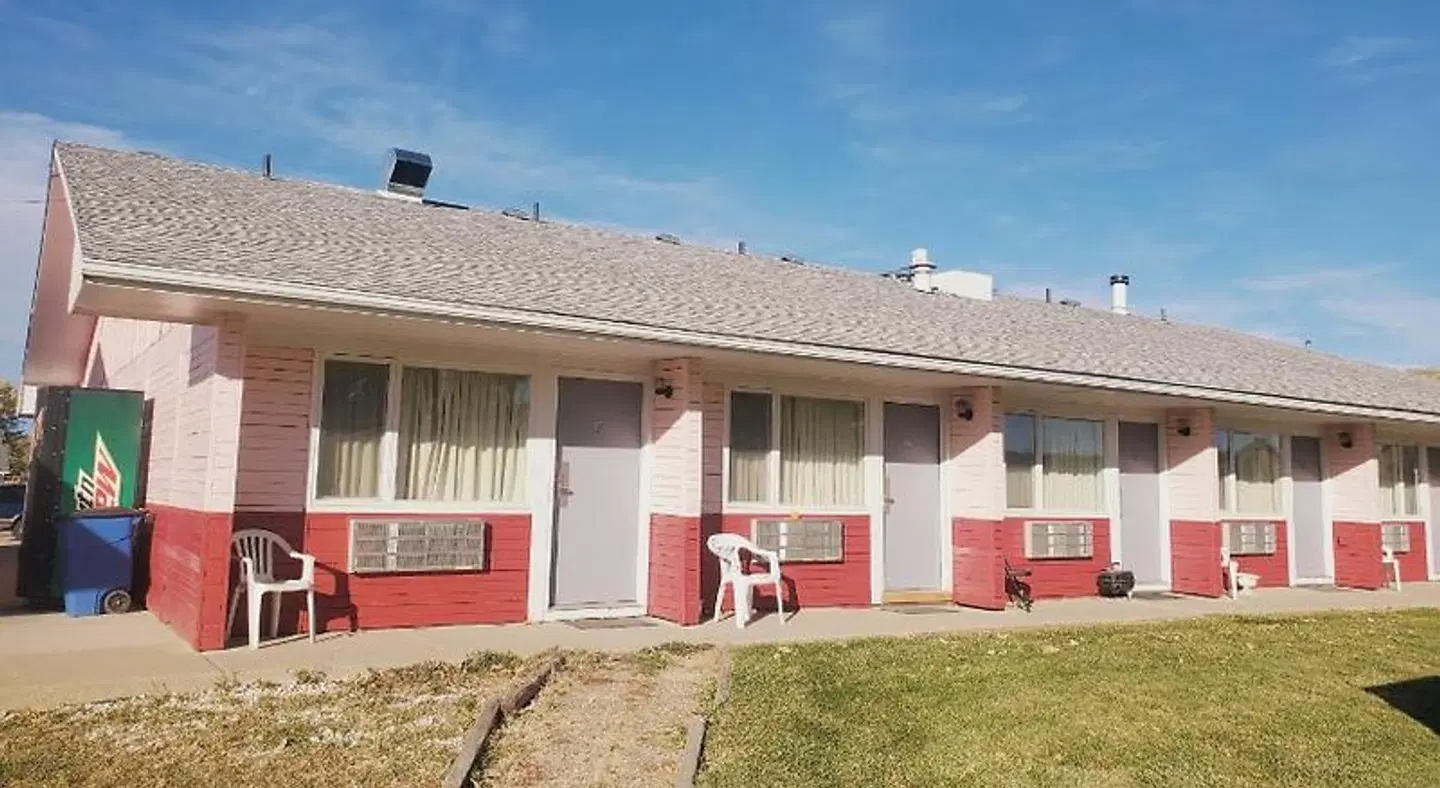 Budget Inn Express EXTERIOR