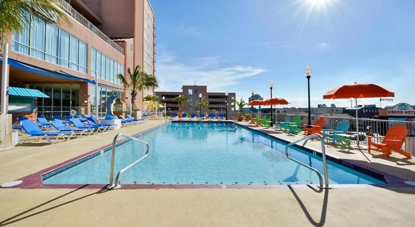 Grand Hotel Ocean City OUTDOOR_POOL
