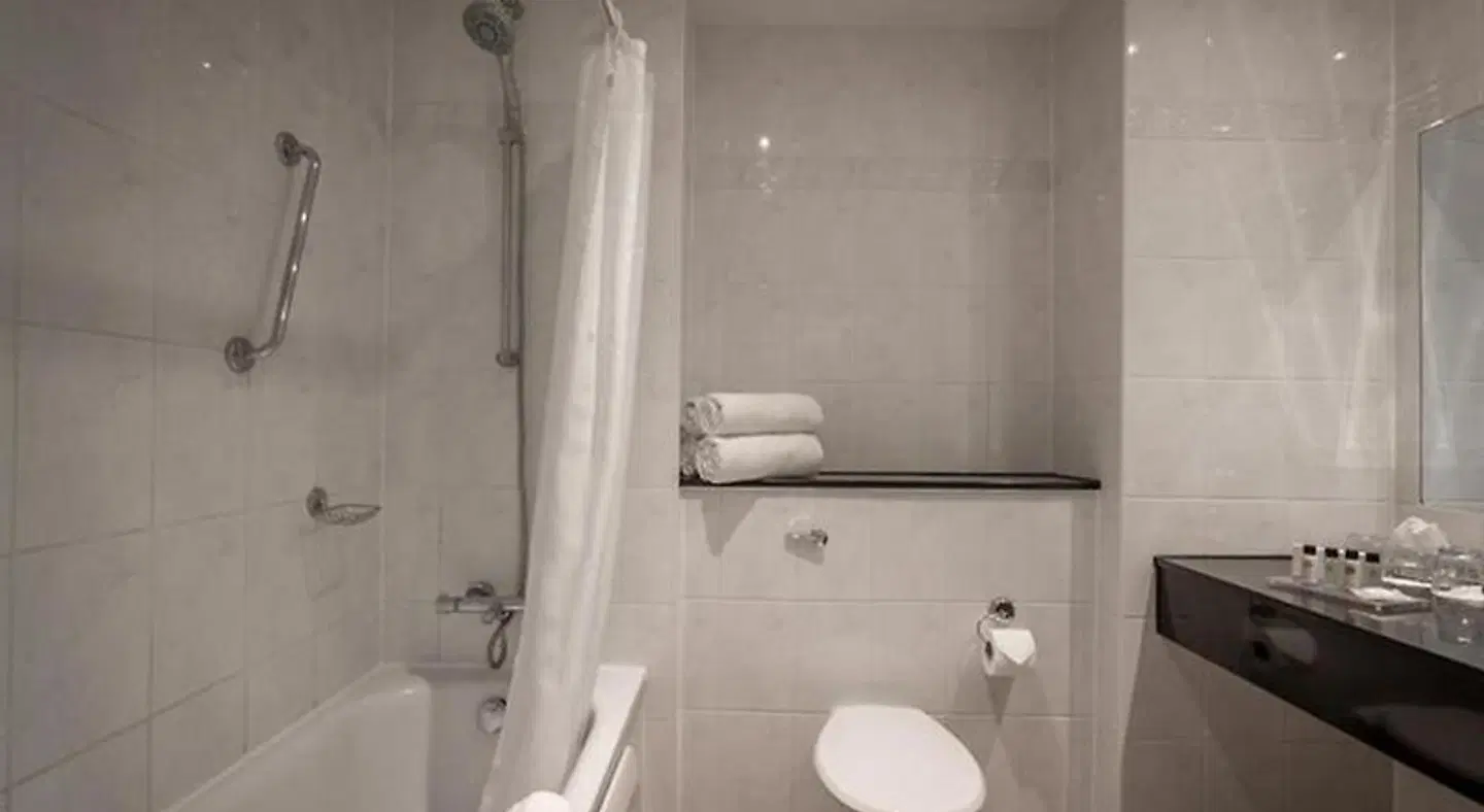 Hotel Woodstock, Ascend Hotel Collection Badezimmer