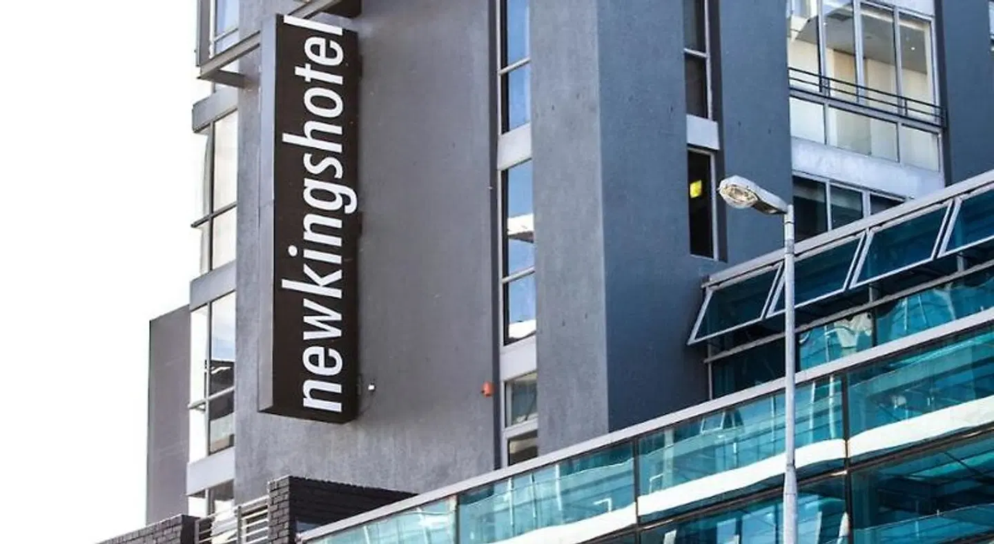 New Kings Hotel EXTERIOR