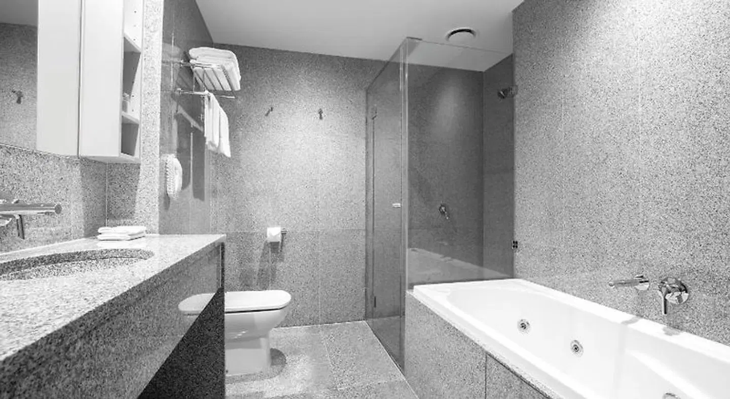 Mantra Melbourne Airport Badezimmer