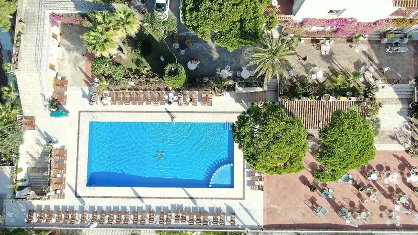 Hotel Roger De Flor By Seleqtta OUTDOOR_POOL