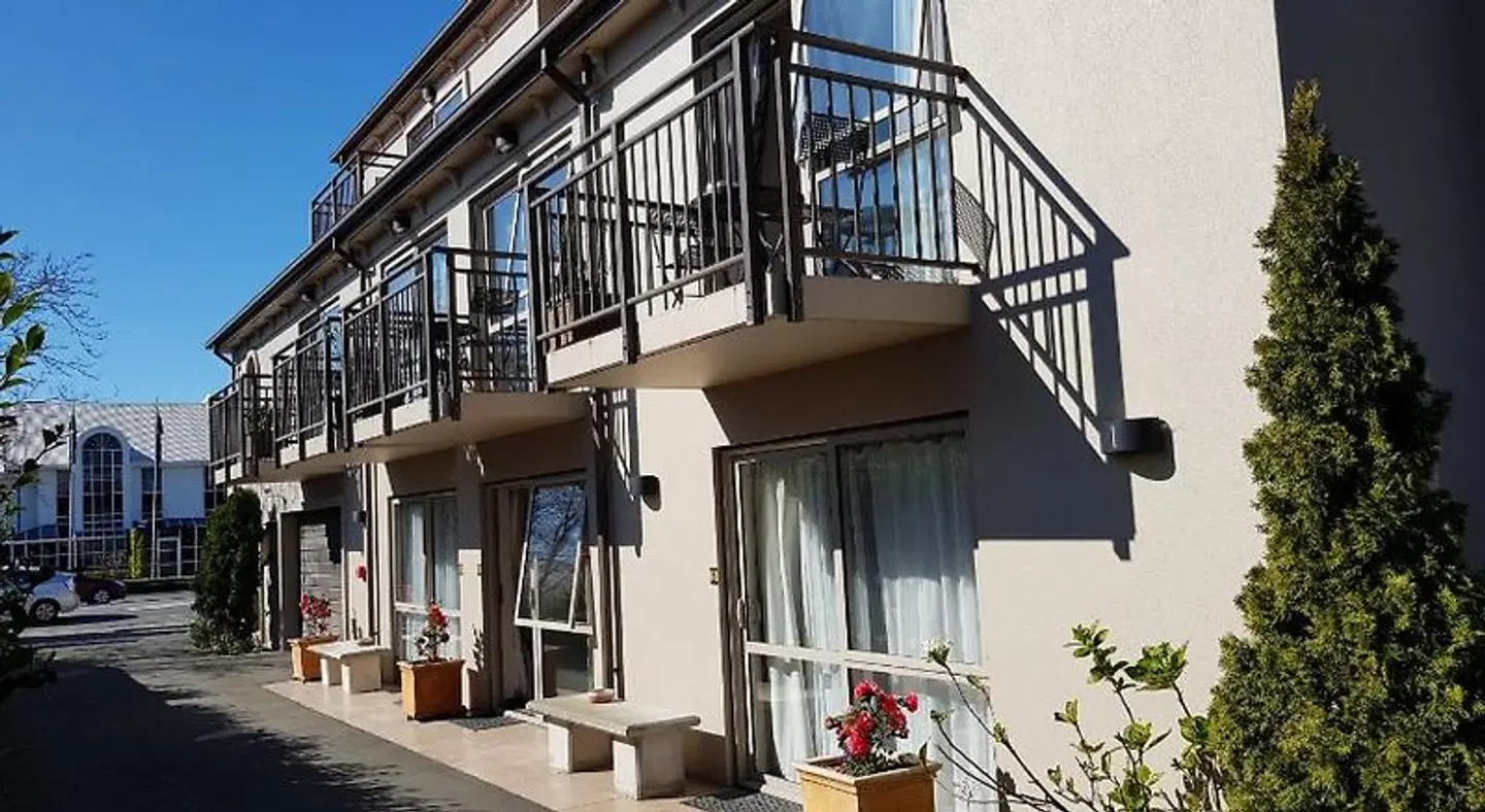 Delago Motel EXTERIOR