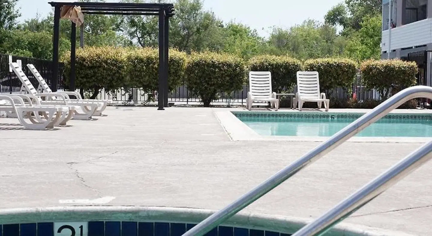 Riverleaf Inn Mission Valley OUTDOOR_POOL