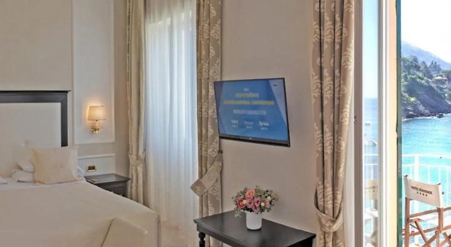 Miramare ROOM_EXAMPLE