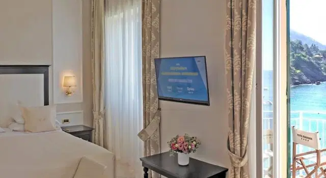 Miramare ROOM_EXAMPLE