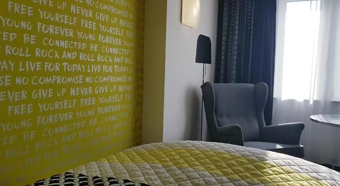 Scholz ROOM_EXAMPLE