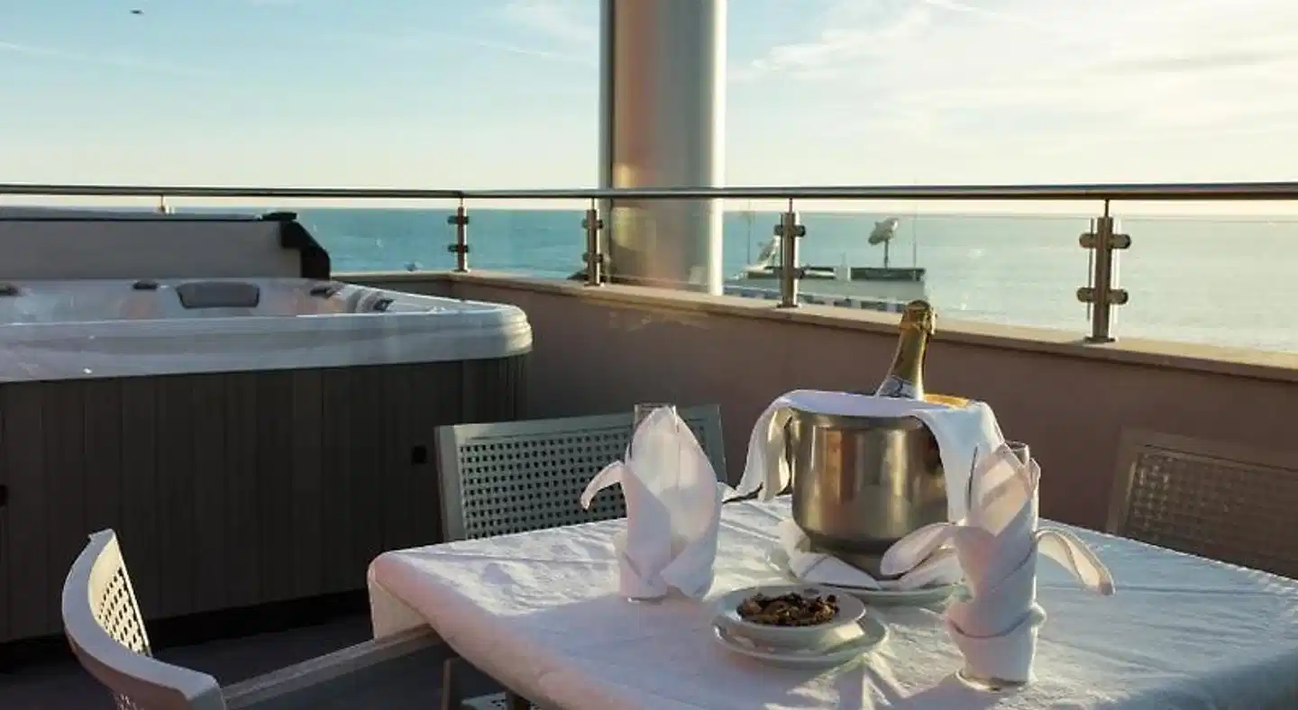 Quarteirasol Beach Hotel Terrasse