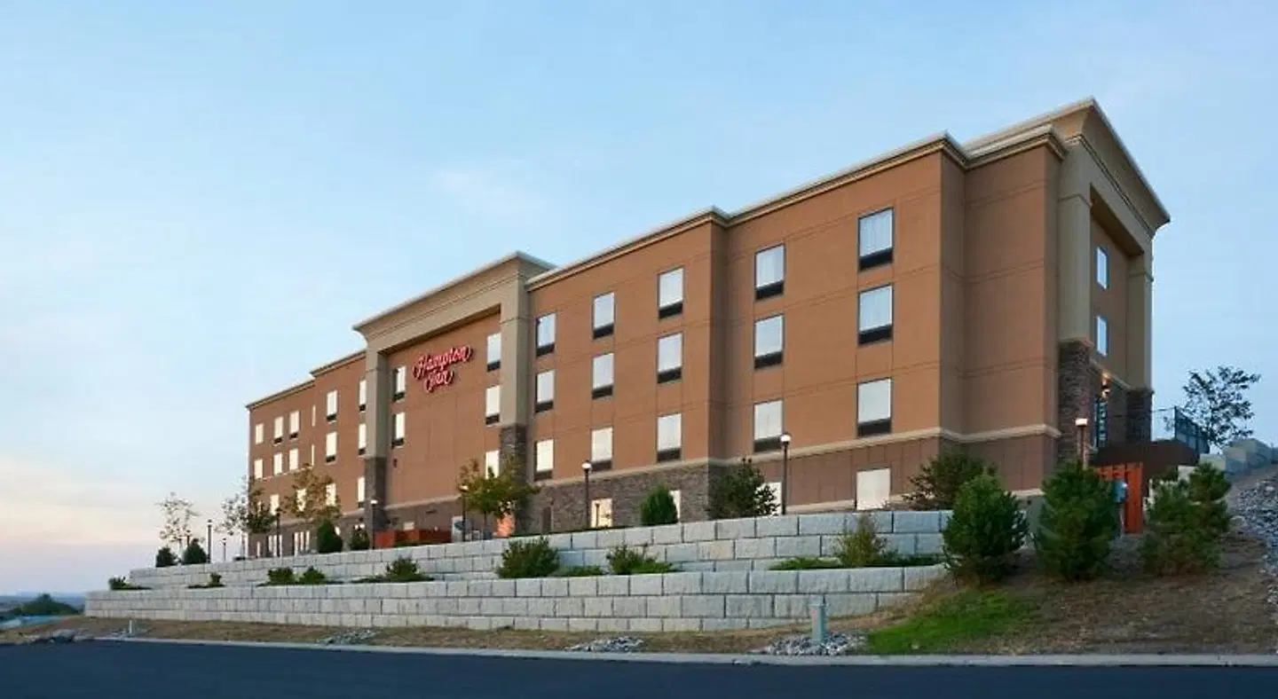Hampton Inn Sheridan EXTERIOR