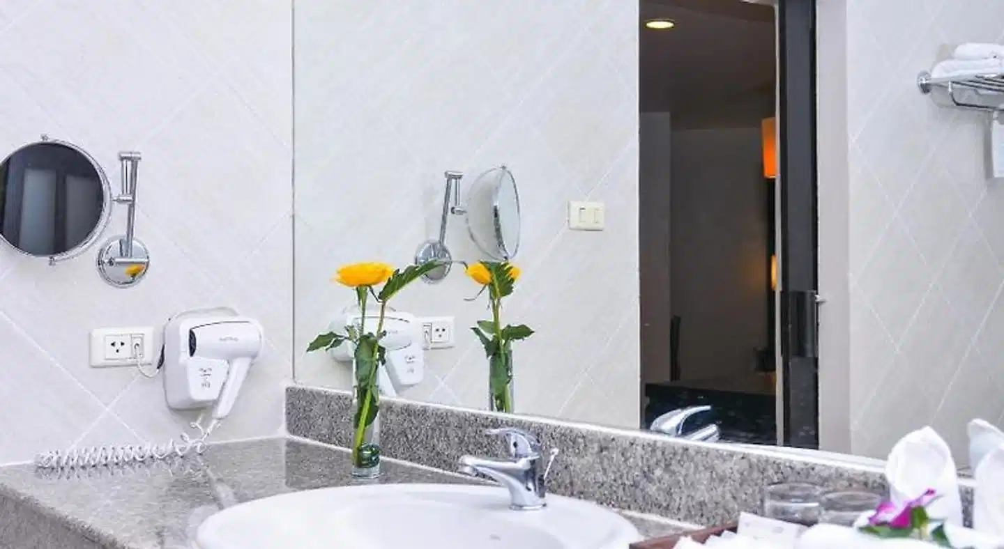 Deevana Patong Resort & Spa Badezimmer