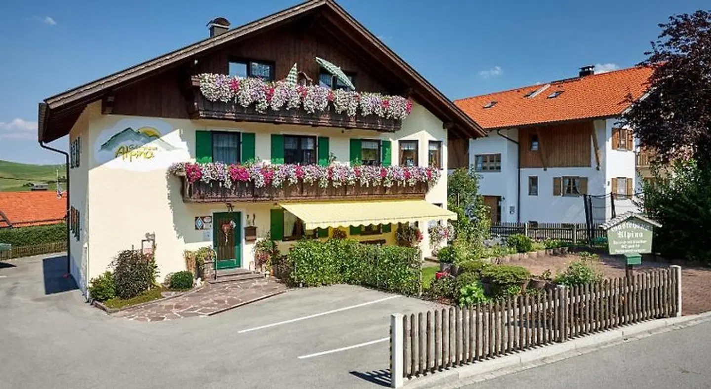 Alpina EXTERIOR