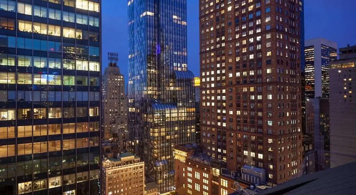 The Manhattan Club EXTERIOR