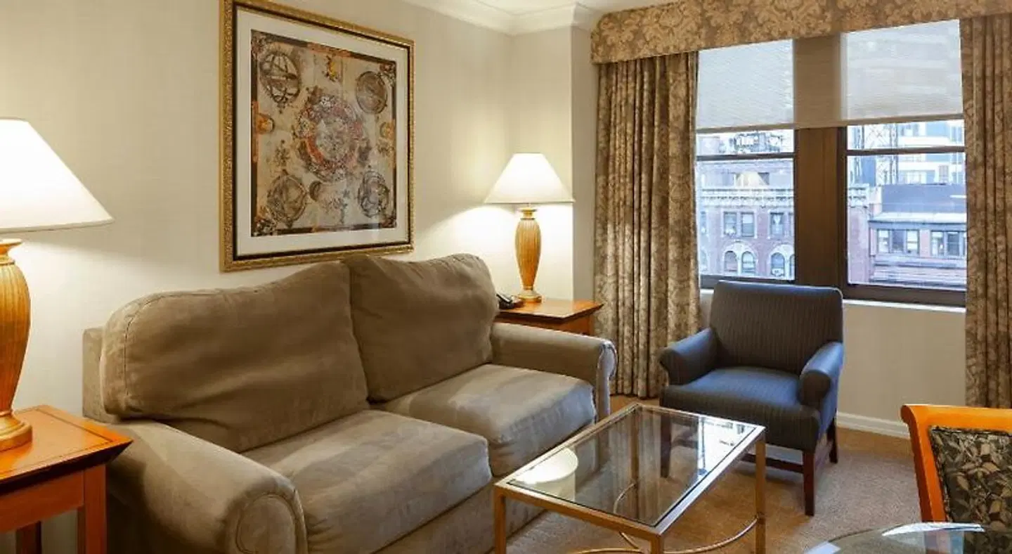 The Manhattan Club ROOM_EXAMPLE