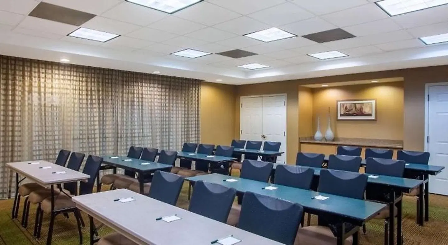 La Quinta Inn & Suites by Wyndham Charlotte Airport South Konferenz