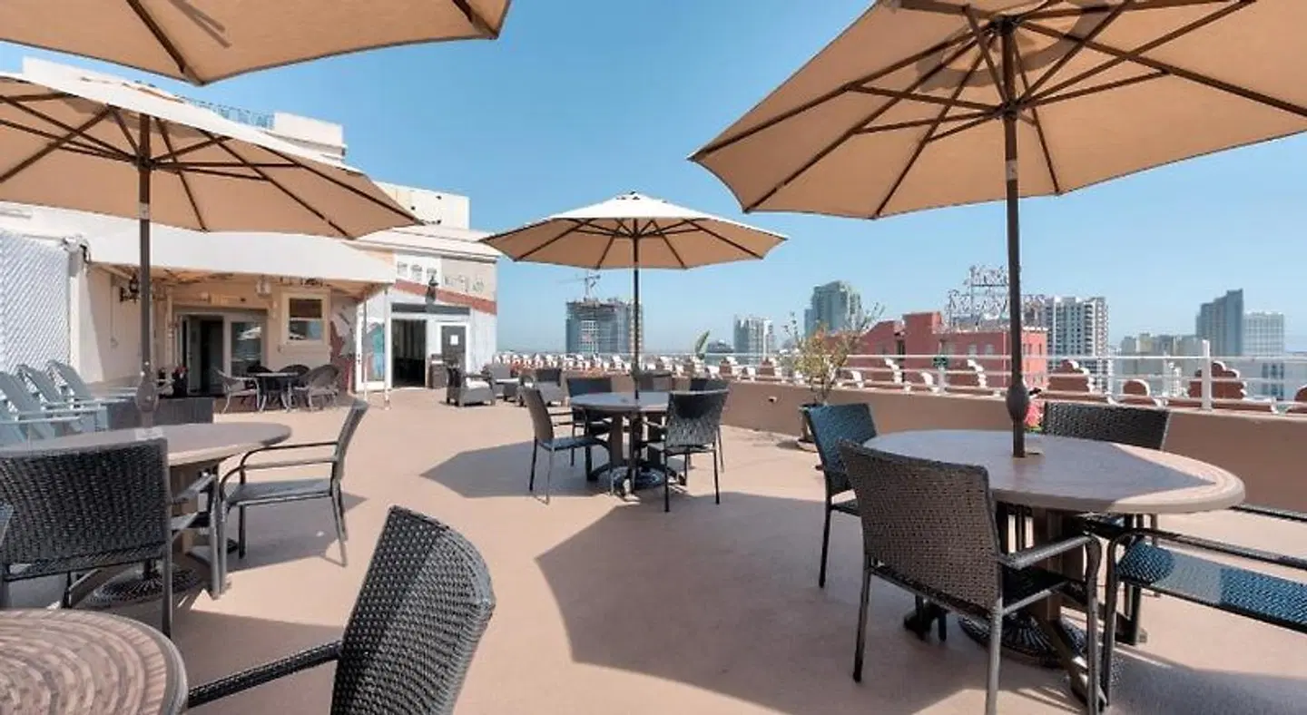Gaslamp Plaza Suites Terrasse