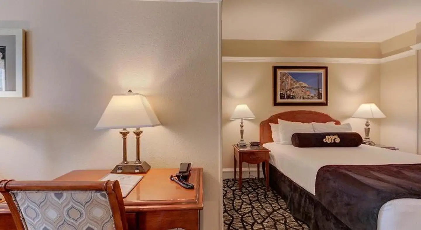 Gaslamp Plaza Suites ROOM_EXAMPLE