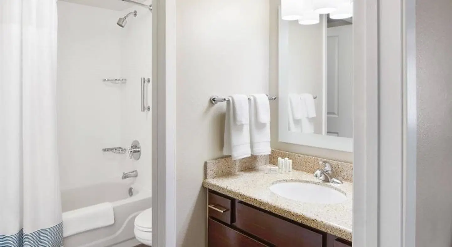 TownePlace Suites by Marriott Tempe at Arizona Mills Mall Badezimmer