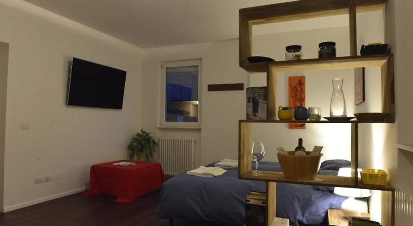 Biker's Wine House ROOM_EXAMPLE