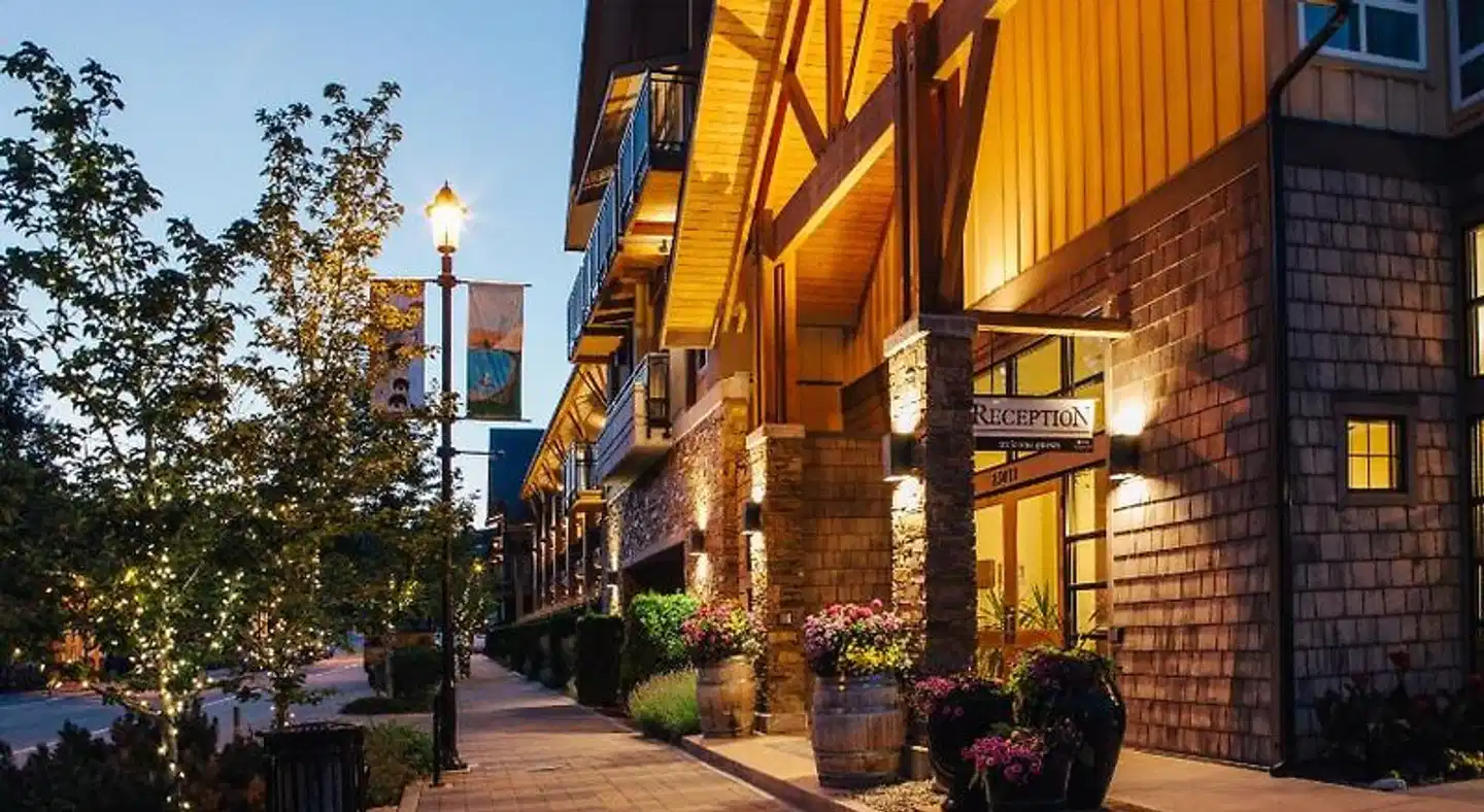 Summerland Waterfront Resort & Spa Aussenansicht