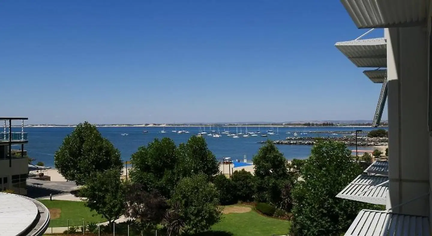 Bunbury Hotel Koombana Bay LANDSCAPE