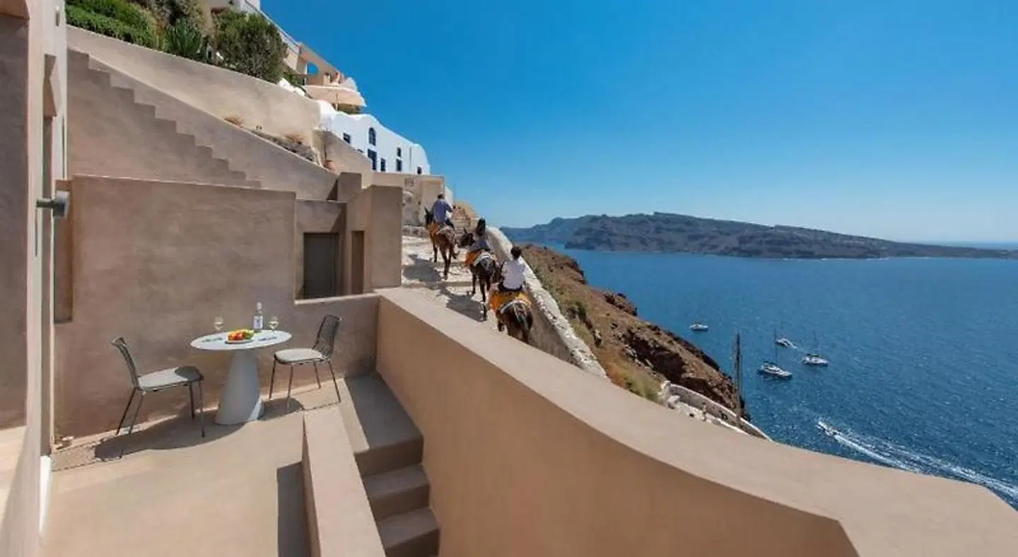 Old Castle Oia Terrasse