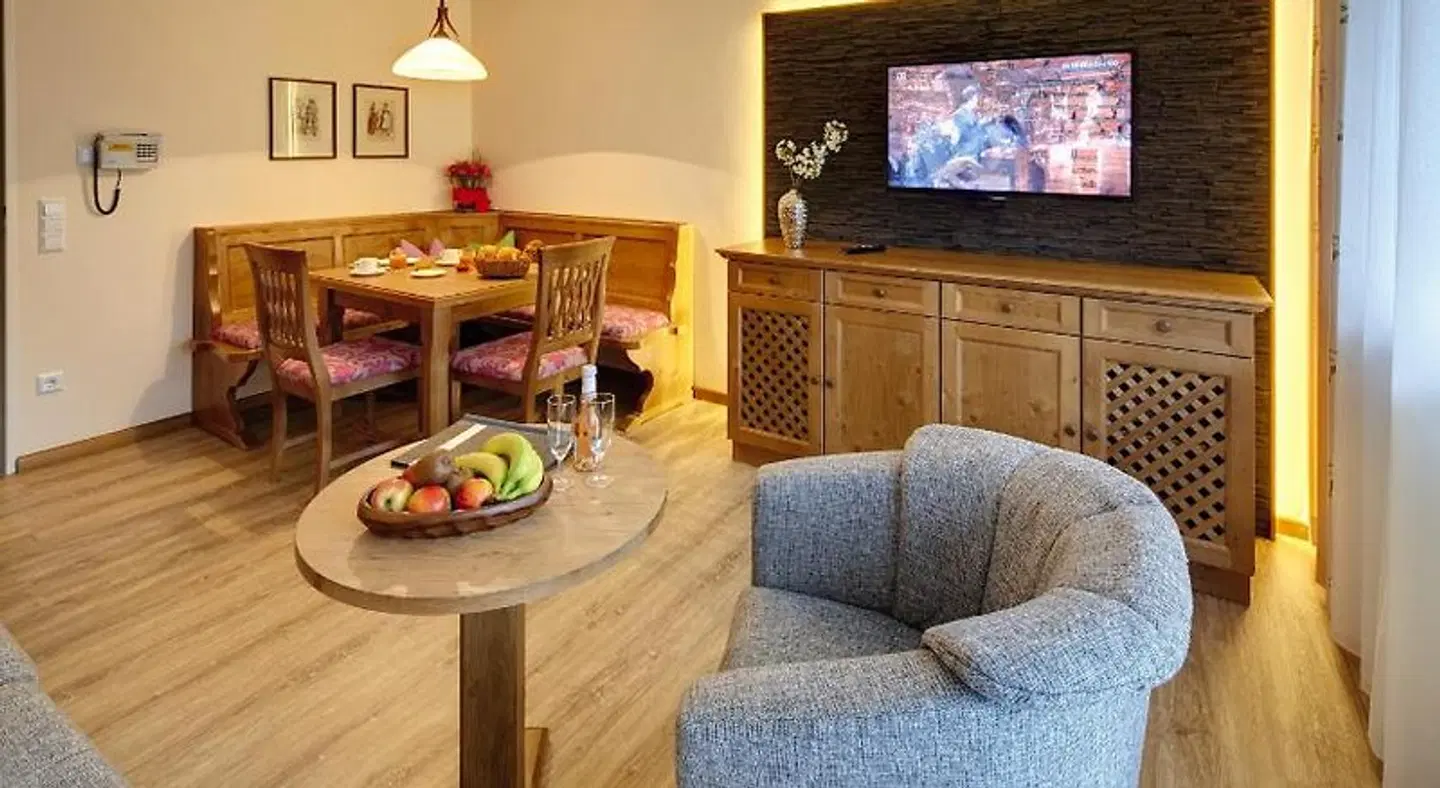 Absmeier ROOM_EXAMPLE
