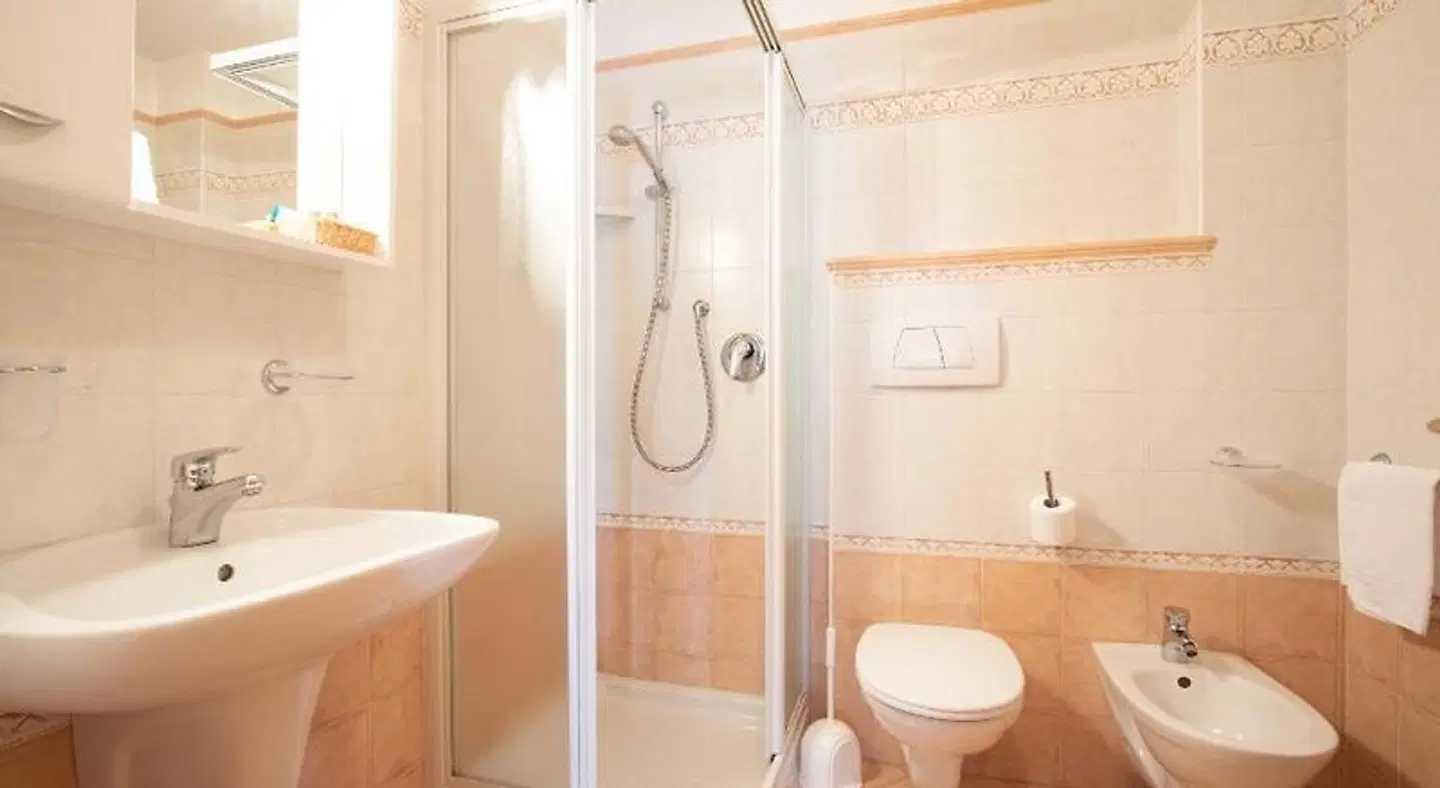 Hotel Siror Badezimmer