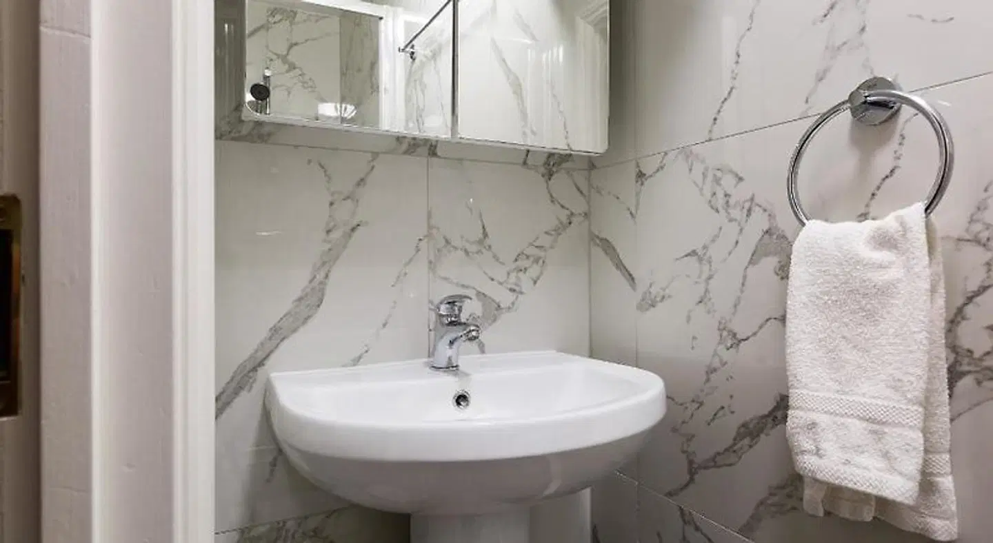 Canary Wharf Studios Badezimmer