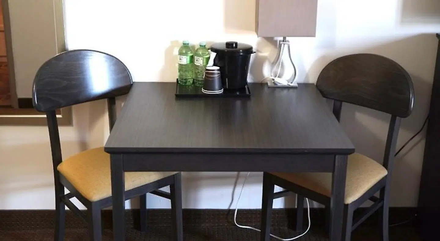 River Rapids Inn ROOM_EXAMPLE