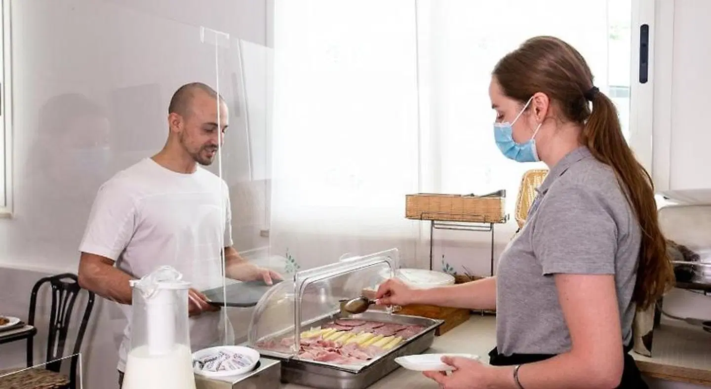 Christian Hotel PEOPLE