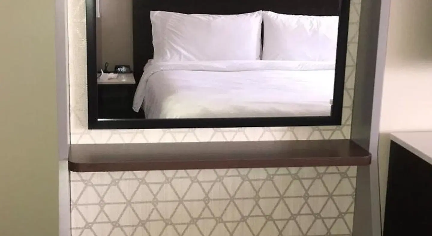 Holiday Inn Chicago Northwest - Schaumburg by IHG ROOM_EXAMPLE