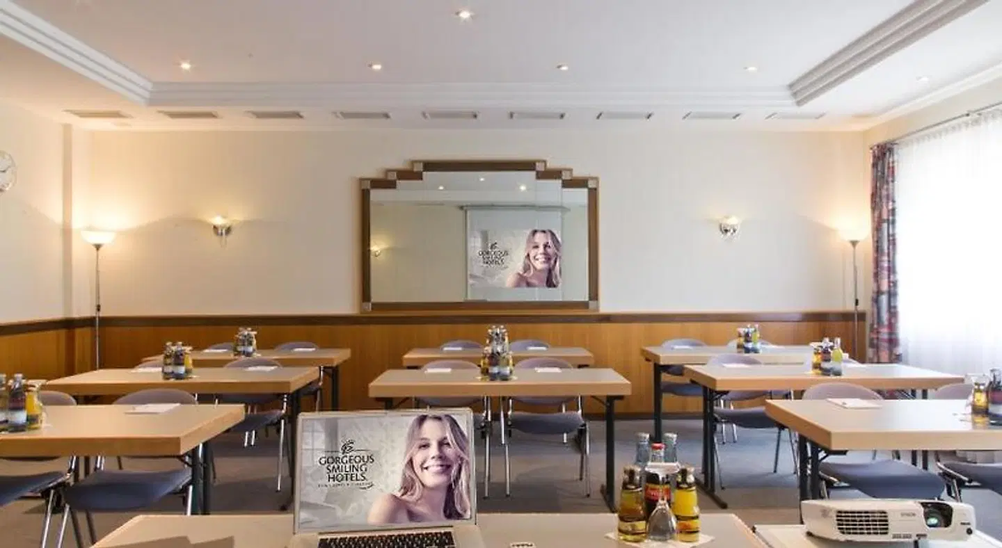 QU Hotel, Trademark Collection by Wyndham Konferenz