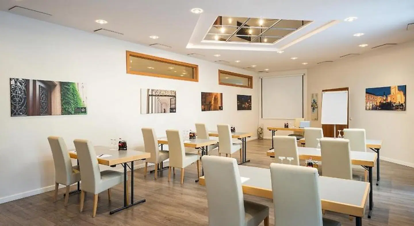 QU Hotel, Trademark Collection by Wyndham Konferenz