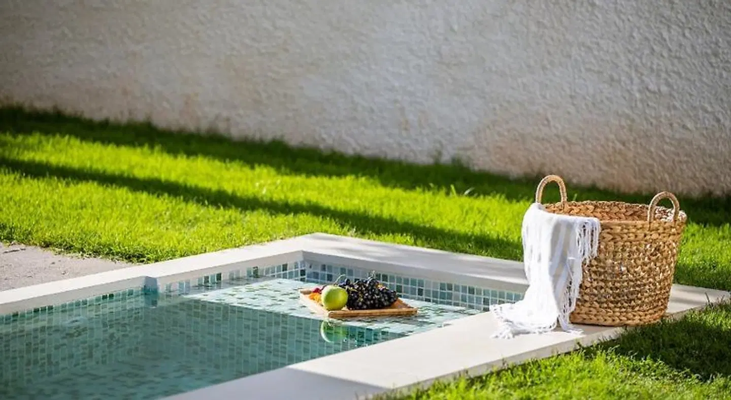 Carruba Boutique Hotel OUTDOOR_POOL