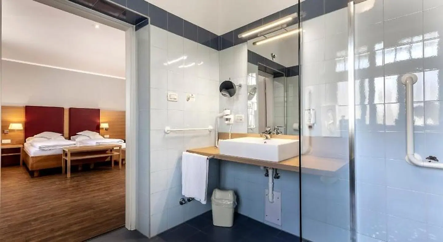 Hotel Kolping Meran Badezimmer