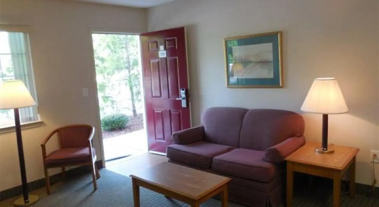 Affordable Suites Jacksonville LOUNGE_LOBBY