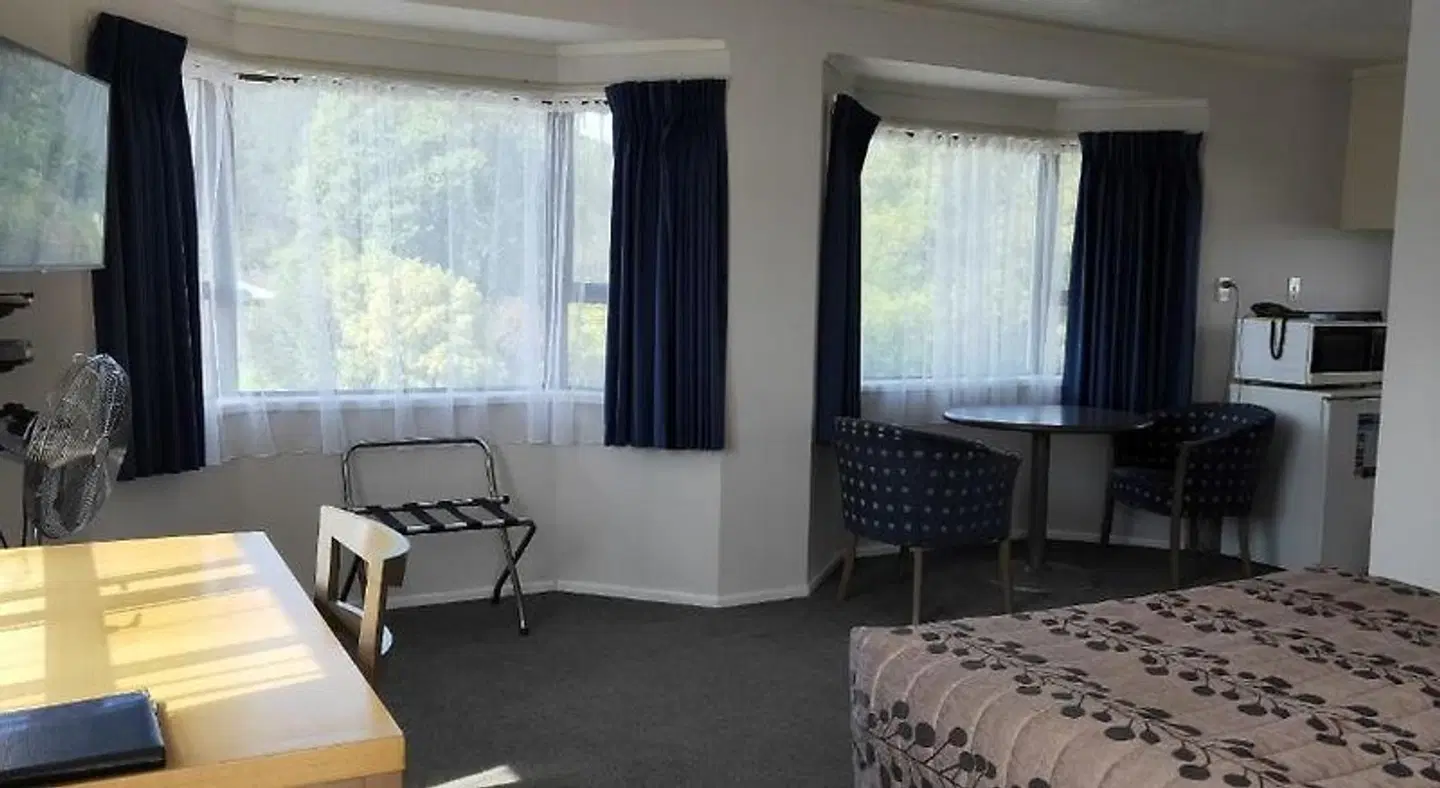 Cypress Court Motel ROOM_EXAMPLE