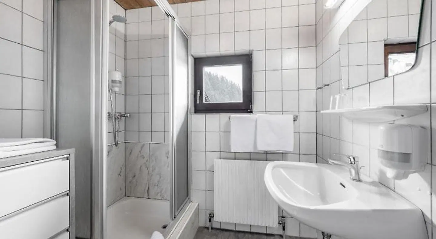 Gasthof Schroll Badezimmer